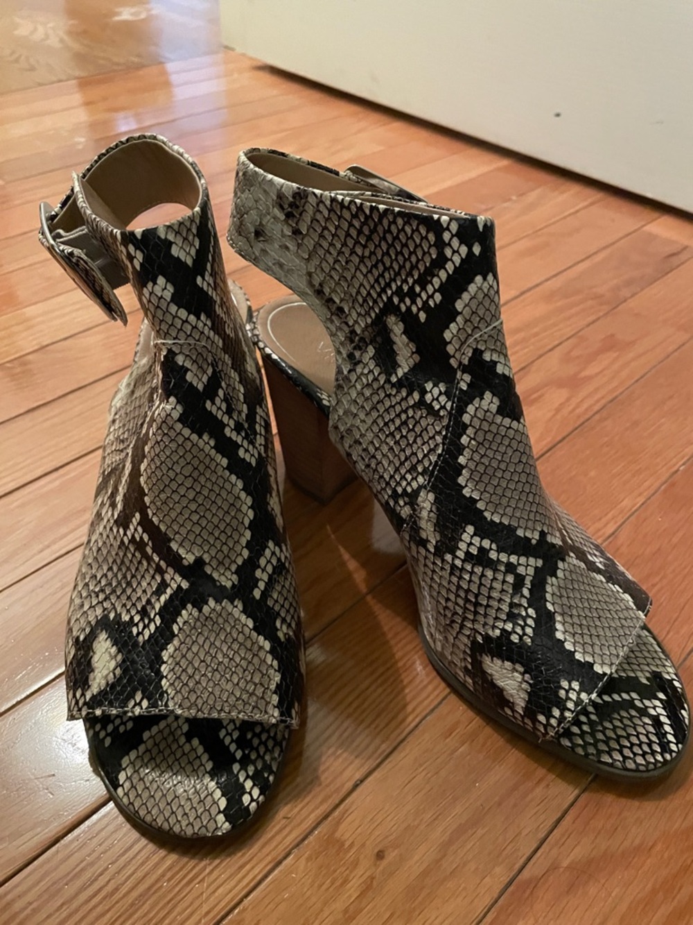 Vionic Snake-Print Open-Toe Block Heel Sandals - Black and Cream